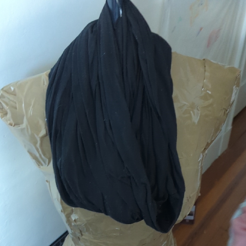 Infinity Scarf - Black